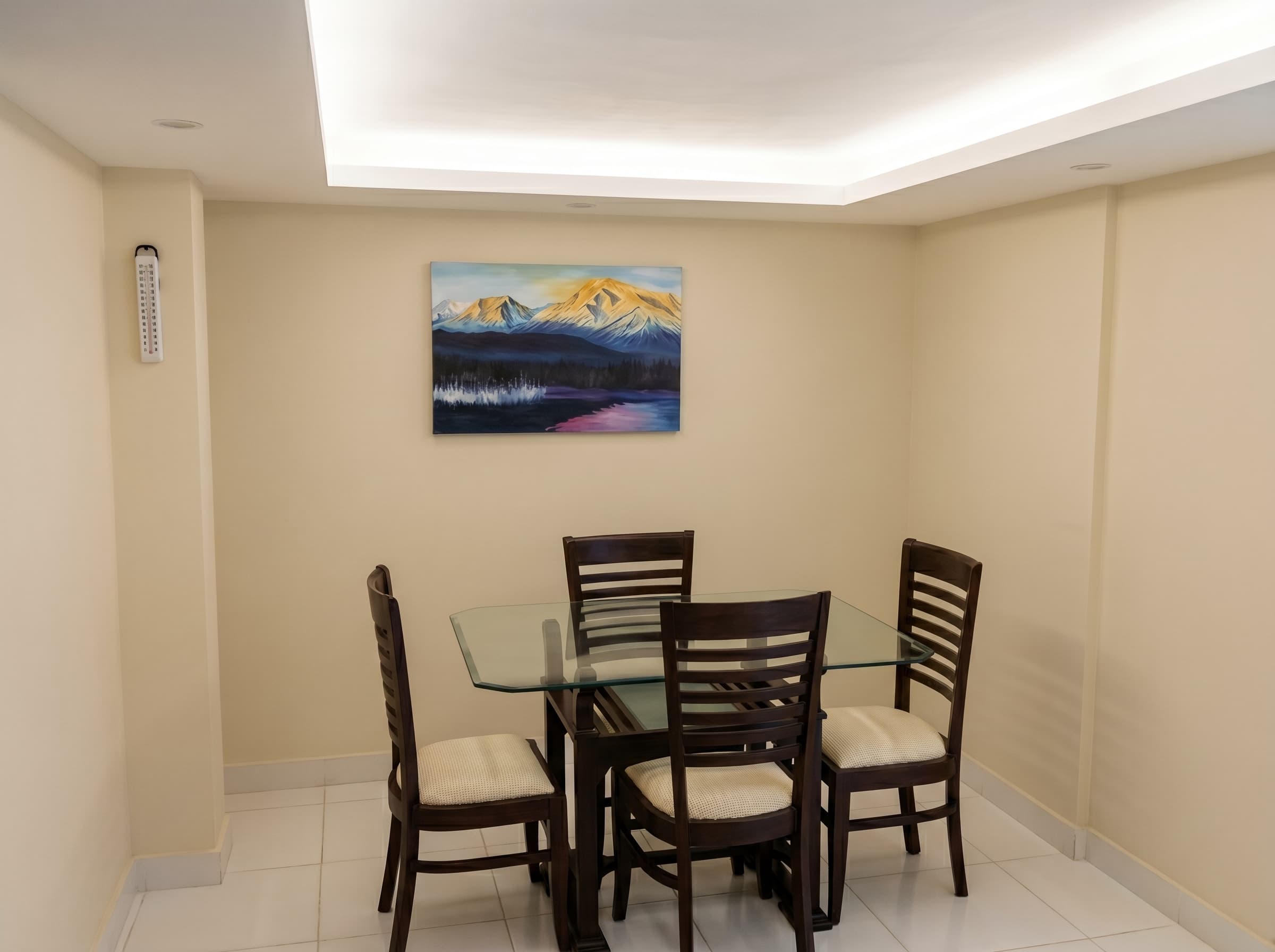Raqa Poshi Coffee Bar - Image 1
